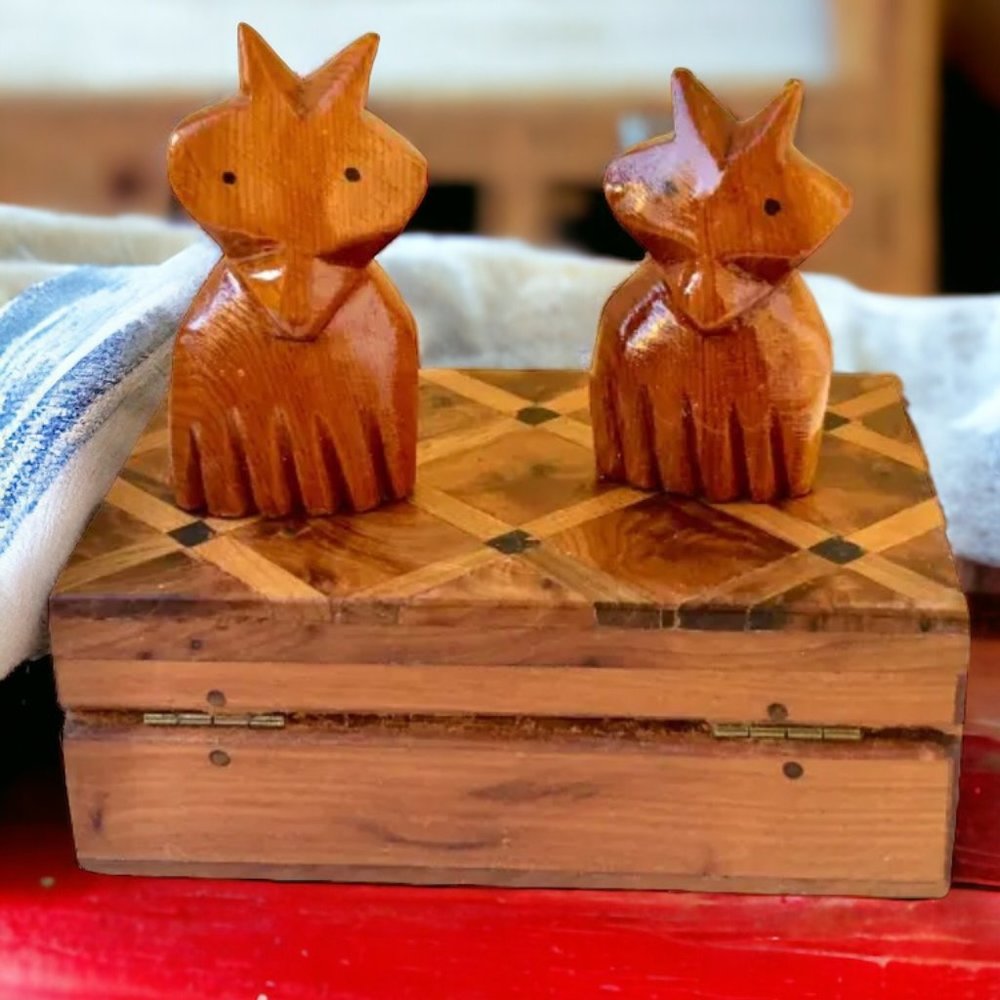 Vintage Wood Hinged Box with Lid + 2 Hand Carved Kitty Cats